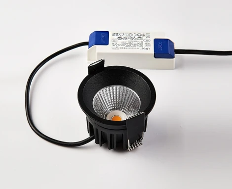 Встраиваемый светильник Italline IT08-8035 black 4000K (LED, 220V, круглые, IP44)