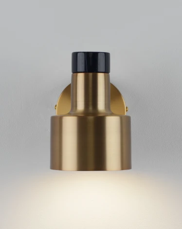 Спот с выключателем Moderli Goldy V11313-1W (220V)