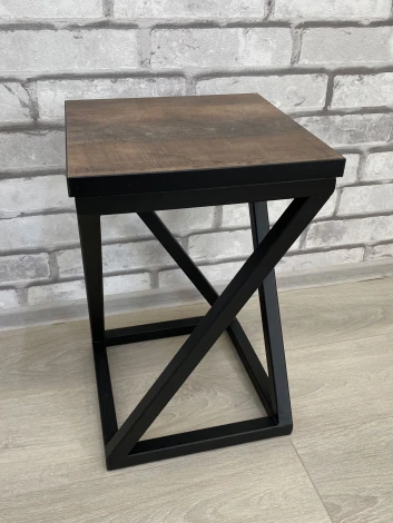 Табурет Саен 6, Трансильвания, Мир стульев