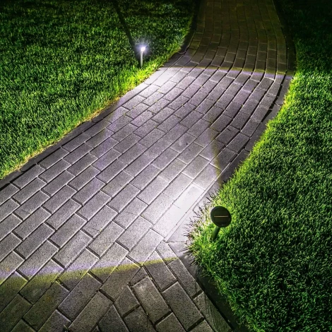 Садовый светильник на солнечной батарее, с датчиком движения. 1 светодиод, 1*3,7V Li-Ion аккумулятор в/к. IP44 Uniel USL-F-169/PT630 SENSOR