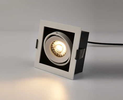 Карданный поворотный встраиваемый светильник Italline DL 3032 white 3000K (LED, 220V, IP44)