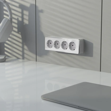 Розетка четверная с заземлением и шторками Gallant белая Werkel W5072210 (a071252)