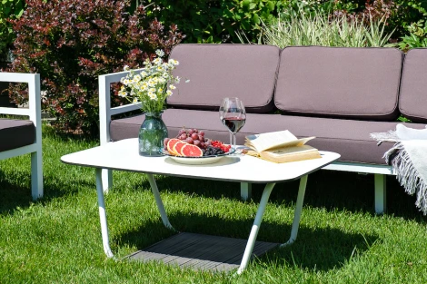 Лаунж-зона из алюминия со столиком из HPL 5-местная 4SIS Эстелья Indoor-4SiS-2412