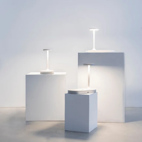 Интерьерная настольная лампа Mantra Ceres 7290