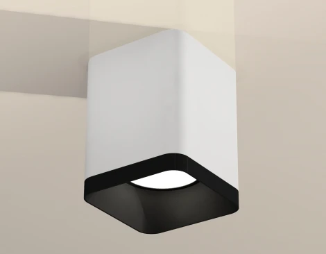 Накладной точечный светильник Ambrella Techno XS7812002 (220V, куб)