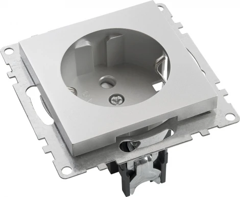 Розетка с заземлением и шторками (серебро) Stekker Катрин 39582