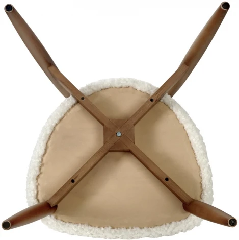 Стул Lucas белый искусственный мех с ножками цвета орех Bradex Home арт.RF 0685