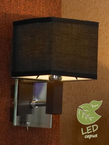 Бра Lussole Loft Montone GRLSF-2571-01 (220V, выключатель, куб, IP21)