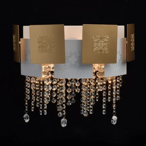 Настенный светильник Chiaro Кармен 394021103