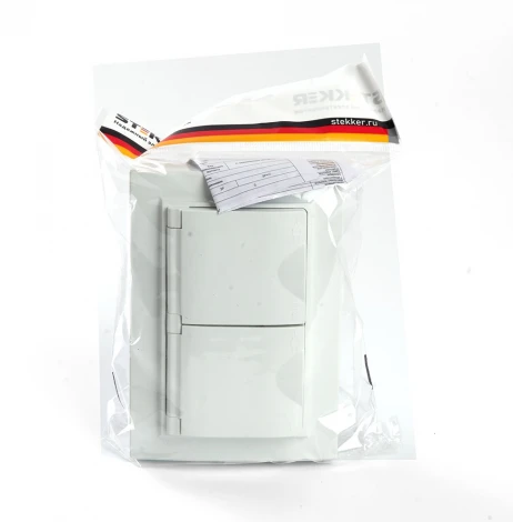 Розетка двойная с заземлением и защитной крышкой (белый) Stekker Эрна 49139