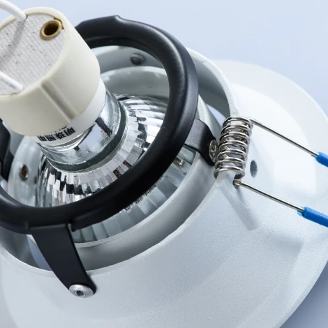 Встраиваемый точечный светильник Arte Lamp Grus A6668PL-1WH