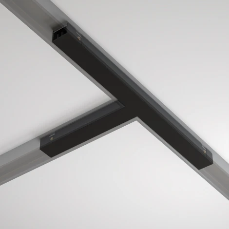 Т- образный коннектор питания, черный Maytoni Accessories for tracks Basity TRA172TPC-1B (48V)