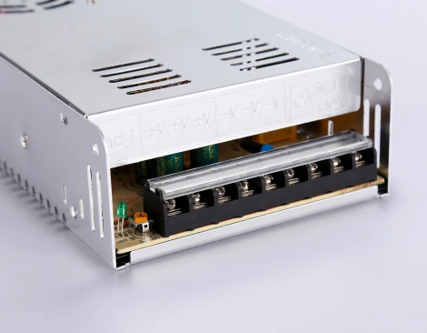 Блок питания Ambrella Illumination GS9552 для светодиодной ленты 12V 400W 33.3A IP20 90-260V