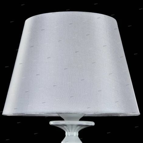 Интерьерная настольная лампа Maytoni Adelia ARM540-TL-01-W