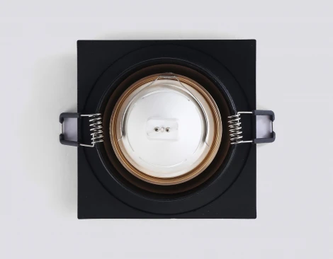 Точечный встраиваемый светильник Ambrella TECHNO SPOT TN102730 (220V)