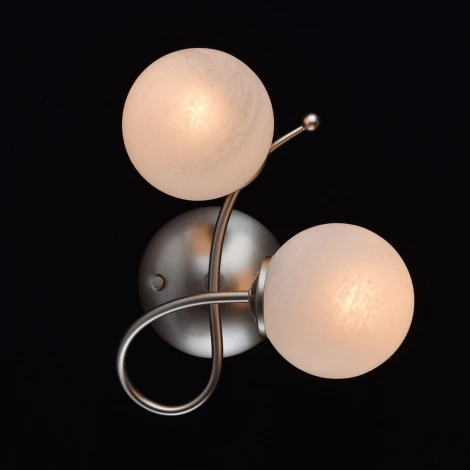 Бра MW-Light Оливия 306023502 (220V, шарики)