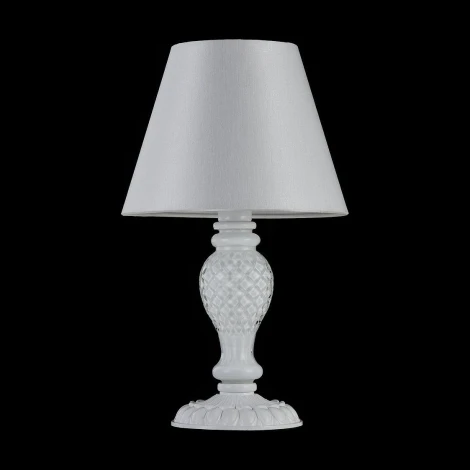 Интерьерная настольная лампа Maytoni Contrast ARM220-11-W