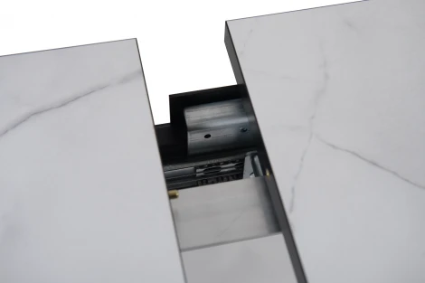 Стол от компании Мир стульев Саен 18 Черный/Жемчужный Перито