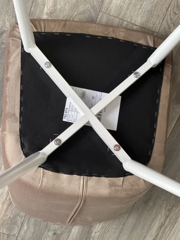 Стул M-City SEATTLE-V БЕЖЕВЫЙ #5, велюр / белый каркас