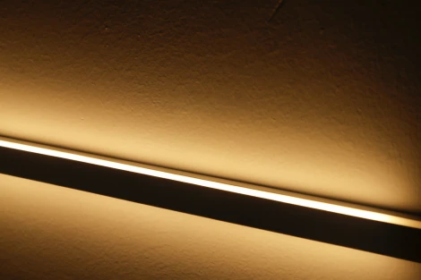 Светодиодная лента SWG PRO 2835, 140 LED/м, 10 Вт/м, 24В , IP67 SWG NE-DU NE-DU2140-24-10-WW-67