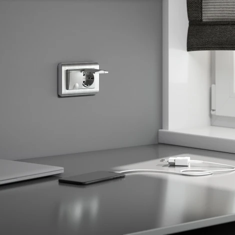 Розетка двойная влагозащ. с зазем. с защит. крышками и шторками (серебряный) W1172206 IP44 Werkel (a057285)