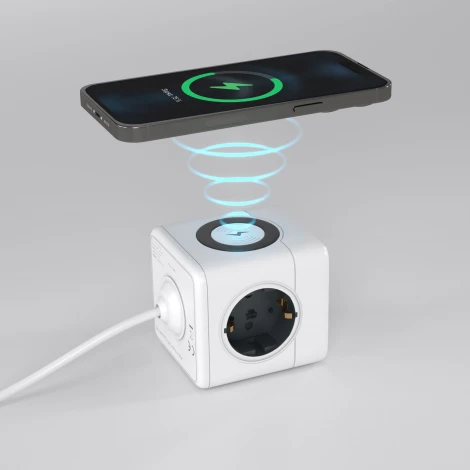 Розеточный блок 3-х местный с 2xUSB Type A+С и беспроводной зарядкой Werkel W6513501 (a066454)