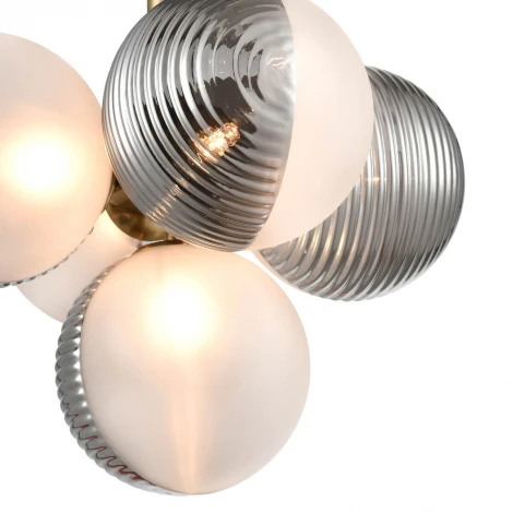 Потолочная люстра на штанге Vele Luce Amore VL5484P05 (220V, шарики)