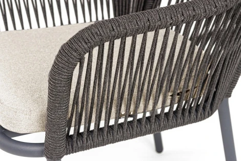 "Лион" стул плетеный из роупа, каркас алюминий темно-серый (RAL7024) муар, роуп темно-серый круглый, ткань бежевая 052 4SIS LIO-CH-001 RAL7024 Mua D-grey(beige052)