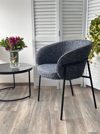 Стул GUST цвет стальной синий TOPIC 330 / черный каркас / Товарный знак DISAUR