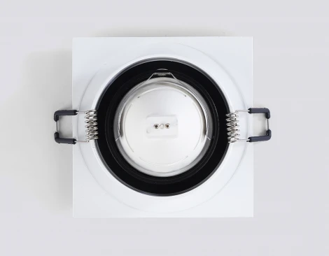 Точечный встраиваемый светильник Ambrella TECHNO SPOT TN102727 (220V)