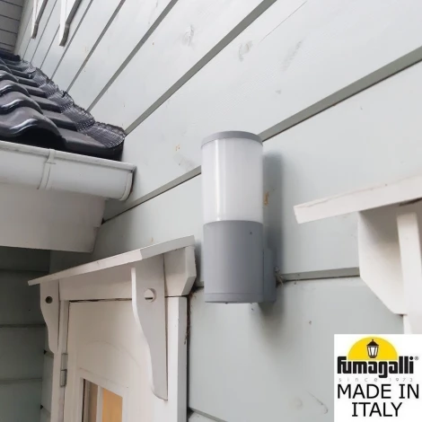 Настенный светильник уличный Fumagalli Amelia DR2.570.000.LYE27