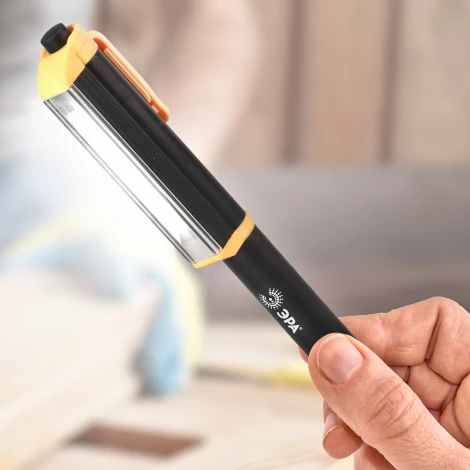 Рабочий фонарь светодиодный на батарейках ЭРА RB-702 RB-702