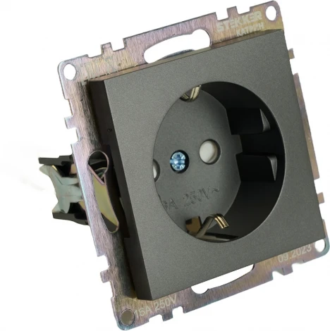 Розетка с заземлением и шторками (графит) Stekker Катрин 49423
