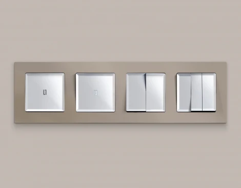 Комплект механизма Ambrella Volt 3-клавишного выключателя ALFA MA405010 Серебро глянец QUANT