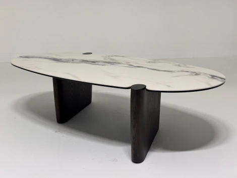 Стол кофейный АРН (ARN) цвет FENDI WHITE керамика на стекле/массив/ МДФ, дубовый шпон ®DISAUR M-City 64676