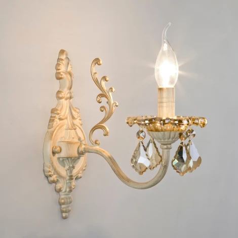 Бра Eurosvet 3281 3281/1 белый с золотом / тонированный хрусталь (220V, хрусталь Strotskis, подвески, подсвечник, свеча)