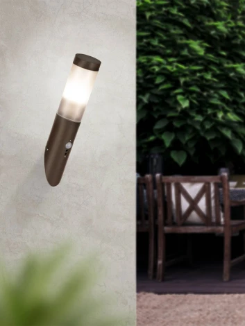 Уличное настенный светильник с датчиком движения Eglo Helsinki 900985 (220V, круглые, IP44)