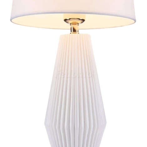 Интерьерная настольная лампа Maytoni Calvin Table Z181-TL-01-W (220V)