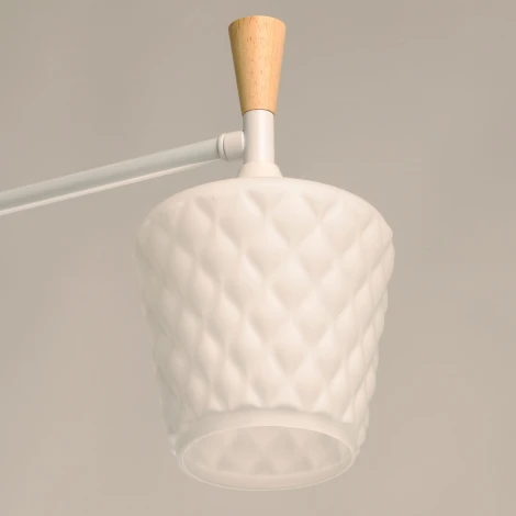 Потолочная люстра на штанге DeMarkt Дэла 635015003 (220V)