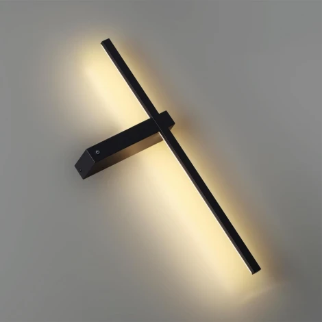 Настенный светильник с беспроводным ЗУ правый Lumion Blake 5694/6WL LEDIO черный LED 6W 450Лм 3000К 220V (выключатель)