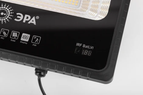 Прожектор уличный светодиодный на солнечной батарее с датчиком движения и пультом ЭРА ERAPRO-150