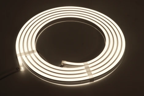 Светодиодная лента SWG PRO 2835, 140 LED/м, 10 Вт/м, 24В , IP67 SWG NE-DU NE-DU2140-24-10-NW-67