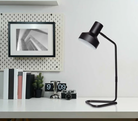 Настольная лампа DeMarkt Хоф 497035201