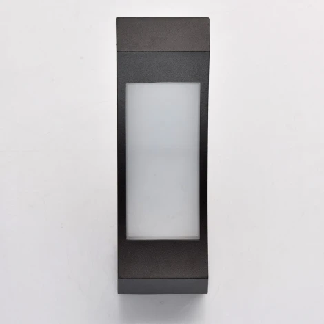 Настенный светильник уличный DeMarkt Уран 803021001