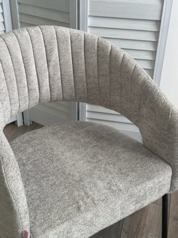 Стул M-City SNUG 3018-03 светло-серый, шенилл / черный каркас