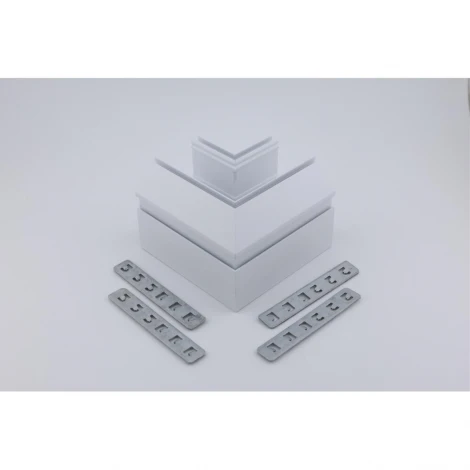 Соединитель шинопровода угловой плоский для натяжного потолка Aployt Magnetic track 220 APL.0284.10.04