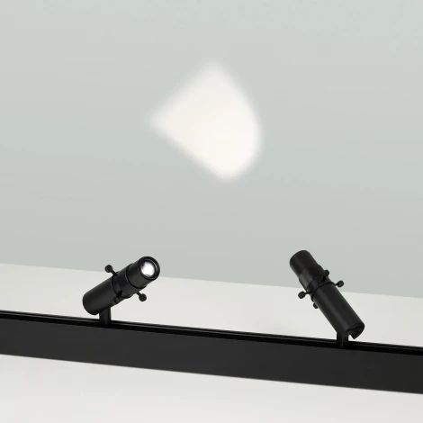 светильник магнитный MAG-ORIENT-SPOT-CROP-ZOOM-TC-R35-6W Day4000 (BK, 19-29 deg, 48V) (Arlight, IP20 Металл) 045066