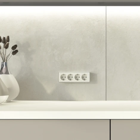 Розетка четверная с заземлением и шторками Gallant слоновая кость Werkel W5072204 (a071253)