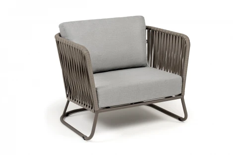 "Багамы" кресло плетеное из роупа, каркас алюминий бежево-серый (RAL7006) муар, роуп серо-коричневый 23мм, ткань светло-серая 4SIS арт.УТ-00009553