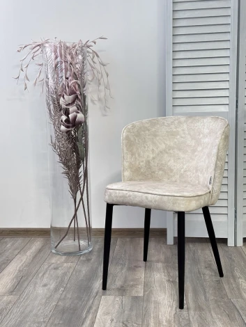 Стул МЭРИ FIESTA Молочный , велюр антипальчиковый"/ черный каркас M-City 472M05583"